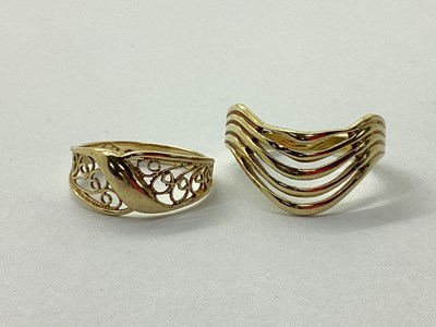 Lot 35 - A Modern 9ct Gold Dress Ring, of openwork wave...
