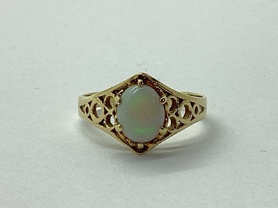 Lot 34 - A 9ct Gold Stone Set Dress Ring, claw set...