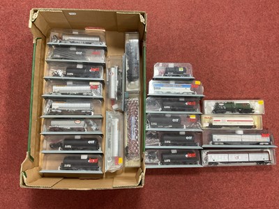 Lot 471A - Approximately twenty cased HO modern European...