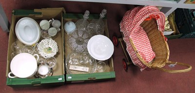 Lot 1041 - Royal Worcester Evesham Tureen, Minton floral...