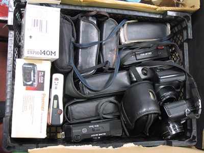 Lot 1110 - 35mm Point and Shoot Cameras, to include...