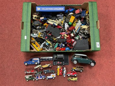 Lot 480 - A quantity of Diecast and plastic model...