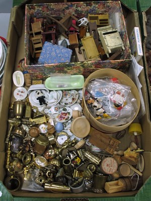 Lot 1070 - Dolls House Furnishings, including a Crescent...