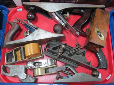 Lot 1452 - A Quantity of Vintage Woodworking Planes,...