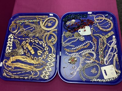 Lot 204 - A Collection of Modern Costume Jewellery,...