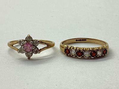 Lot 20 - A 9ct Gold Claw Set Cluster Ring, of...