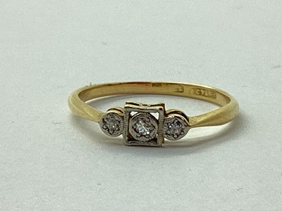 Lot 47 - A Dainty Antique Three Stone Diamond Ring,...