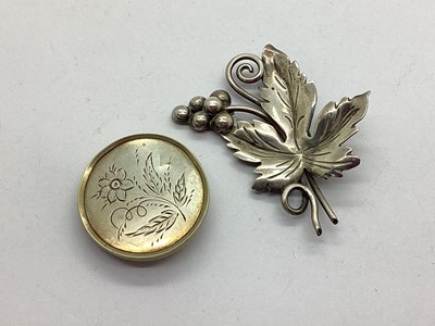 Lot 140 - Damaso Gallegos TAXCO Mexico Grapes Brooch,...