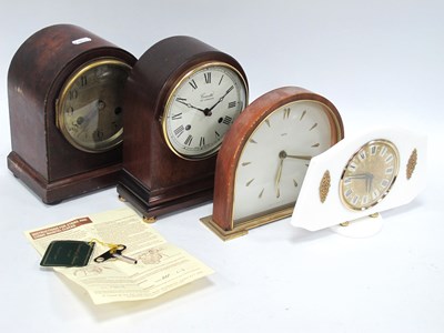 Lot 1426 - Four vintage mantel and table clocks,...