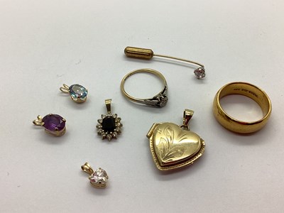 Lot 101 - A Decorative Heart Shape Locket, of part...