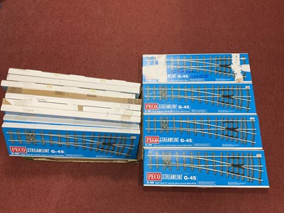 Lot 492 - Thirteen Peco Steamline Boxed 'G' Gauge/10mm...