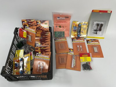 Lot 740 - A Quantity of Hornby Skale Lighting...