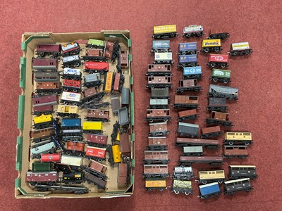 Lot 470 - Approximately eighty 00 gauge wagons by Hornby,...