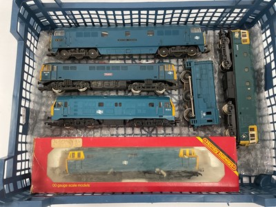 Lot 763 - Six 00 gauge BR blue diesel and electric...