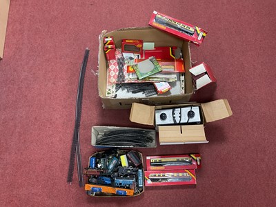 Lot 463 - A Quantity of OO Model Railway Items by Hornby,...