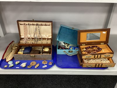 Lot 180 - A Collection of Costume Jewellery, including...
