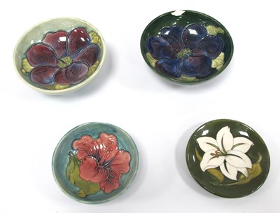 Lot 1254 - Moorcroft Anemone pattern bowl with red/...