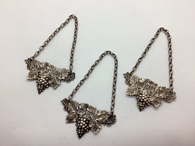 Lot 17 - George Unite & Sons; A Set of Three XIX...