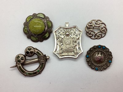 Lot 159 - A Hallmarked SIlver Celtic Style Brooch,...