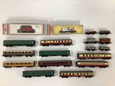 Lot 880 - Ten N gauge coaches by Dapol, Bachmann and...
