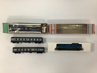 Lot 903 - An N gauge BR blue motor-rail train comprising...