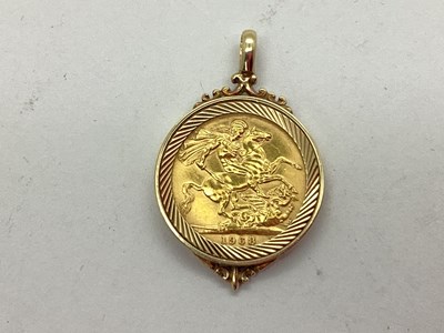 Lot 76 - Queen Elizabeth II Sovereign, 1968, (loose?)...