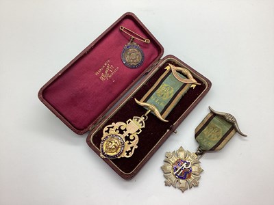Lot 259 - Masonic Interest; A 9ct Gold and Enamel...