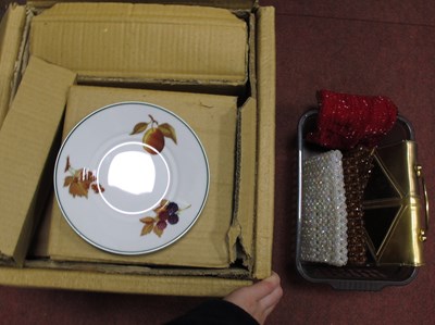 Lot 1093 - Royal Worcester Evesham Vale four place...