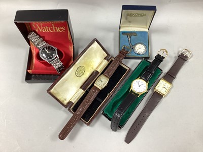 Lot 255 - A Chester Hallmarked 9ct Gold Cased Wristwatch,...