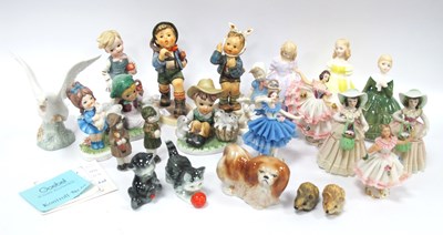 Lot 1248 - Quantity of porcelain figurines, including...