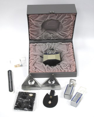 Lot 1328 - Quantity of Swarovski SCS gifts and ornaments,...