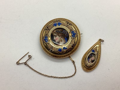 Lot 114 - A Highly Decorative XIX Century Hand Painted...