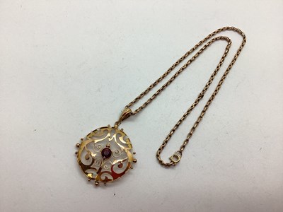 Lot 101 - An Edwardian Openwork Pendant, of circular...