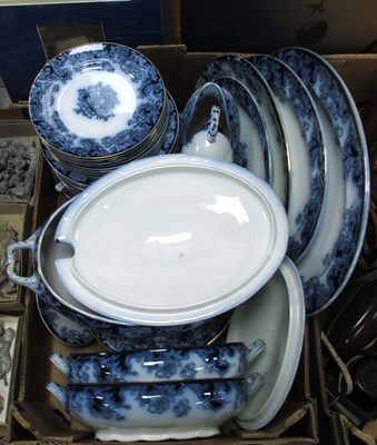Lot 1009 - Alfred Meakin 'Ormonde' Dinner Service in Blue...