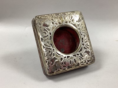 Lot 36 - An Edwardian Hallmarked Silver Mounted Pocket...