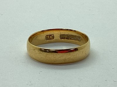 Lot 78 - An 18ct Gold Plain Wedding Ring (finger size...