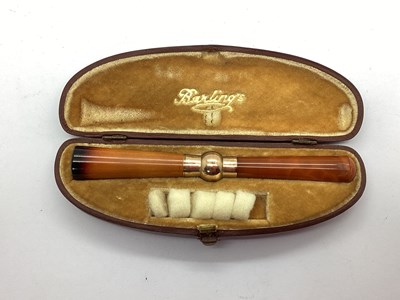 Lot 289 - An Antique Cheroot Holder, the collar stamped "...