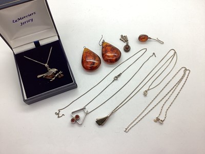 Lot 175 - A Modern Amber Coloured Bird Pendant on Chain,...