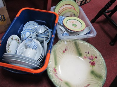 Lot 1065 - Five Villeroy & Boch Plates, white crockery...