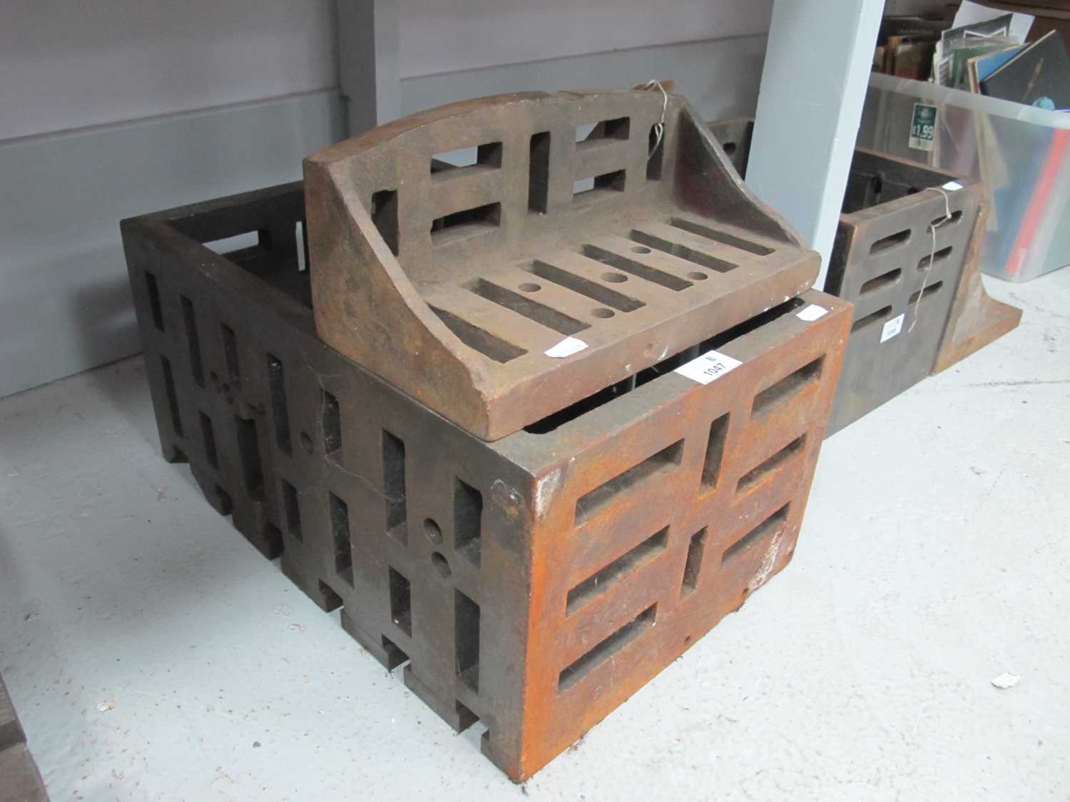 Lot 1047 - A Large Cast Iron Engineering Block,