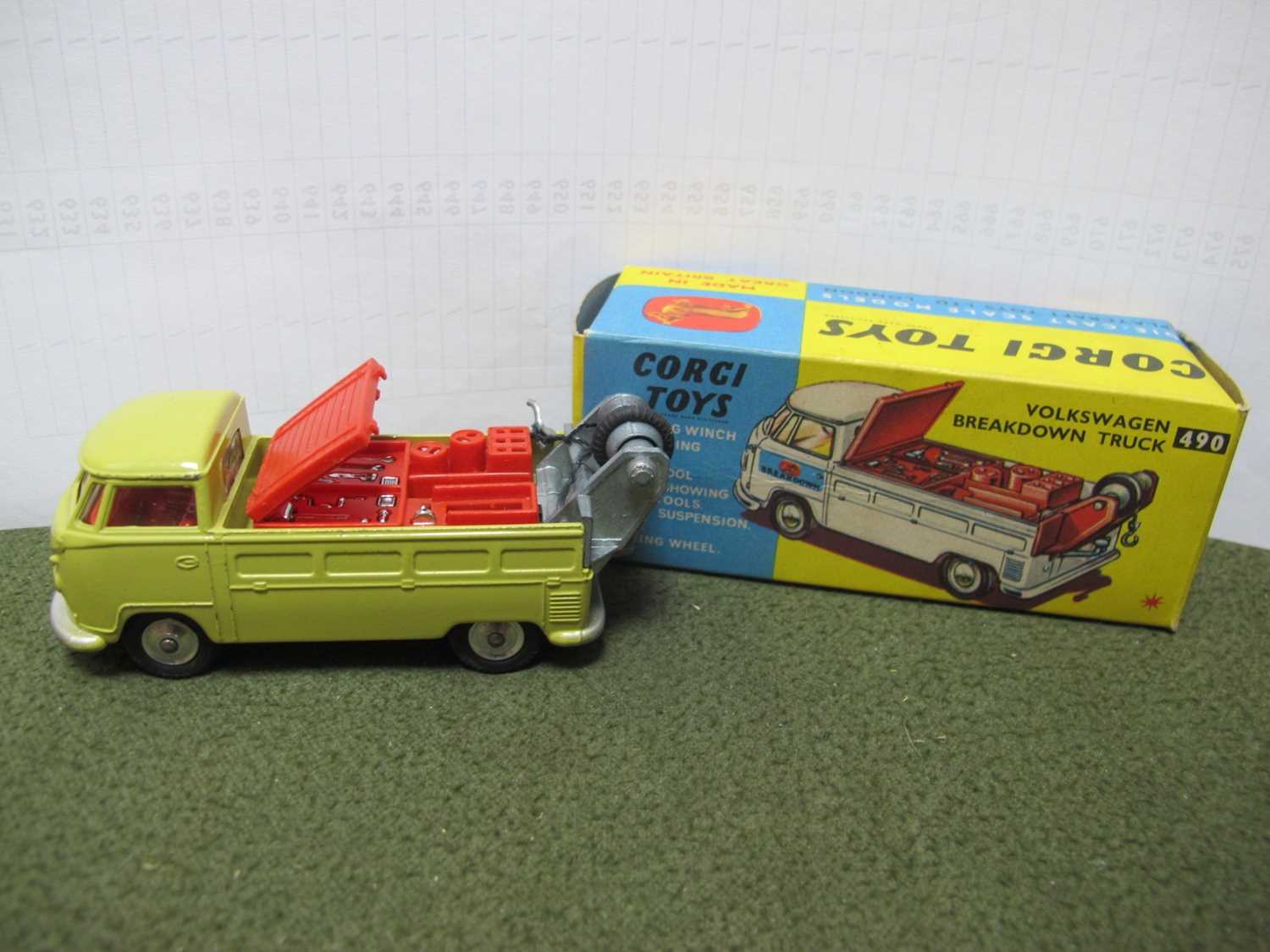 コーギー No.490 フォルクスワーゲン VW BREAKDOWN TRUCK