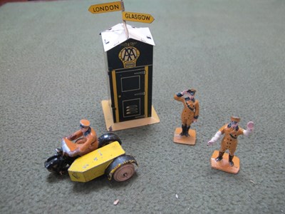 Lot 626 - A 1930s Pre-War Dinky Set No 44 - 'AA', with...