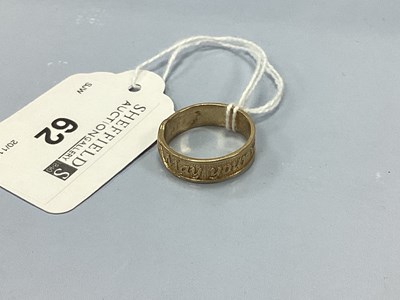Lot 62 - A Modern 9ct Wedding Band, with feature 'May...