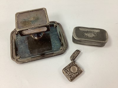Lot 40 - A Hallmarked Silver Vesta Case, of allover...