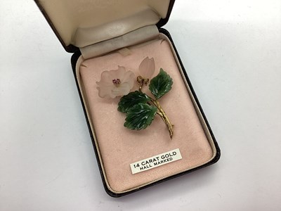 Lot 200 - A Decorative 14ct Gold Flower Spray Brooch,...