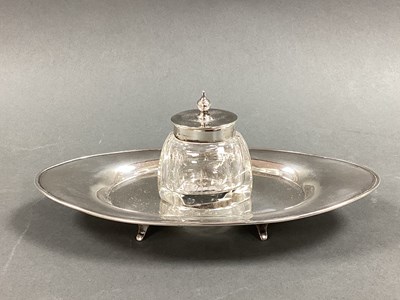 Lot 39 - An Edwardian Dainty Hallmarked Silver Ink...