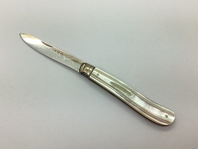 Lot 124 - A Victorian Hallmarked Silver and Mother of...