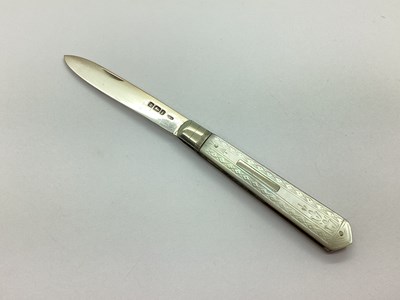 Lot 134 - An Edwardian Hallmarked Silver and Mother of...