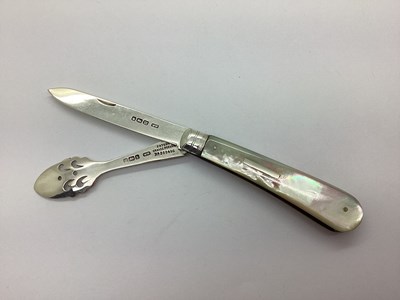 Lot 159 - An Edwardian Hallmarked Silver and Mother of...