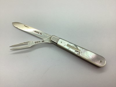 Lot 162 - A Hallmarked Silver and Mother of Pearl...
